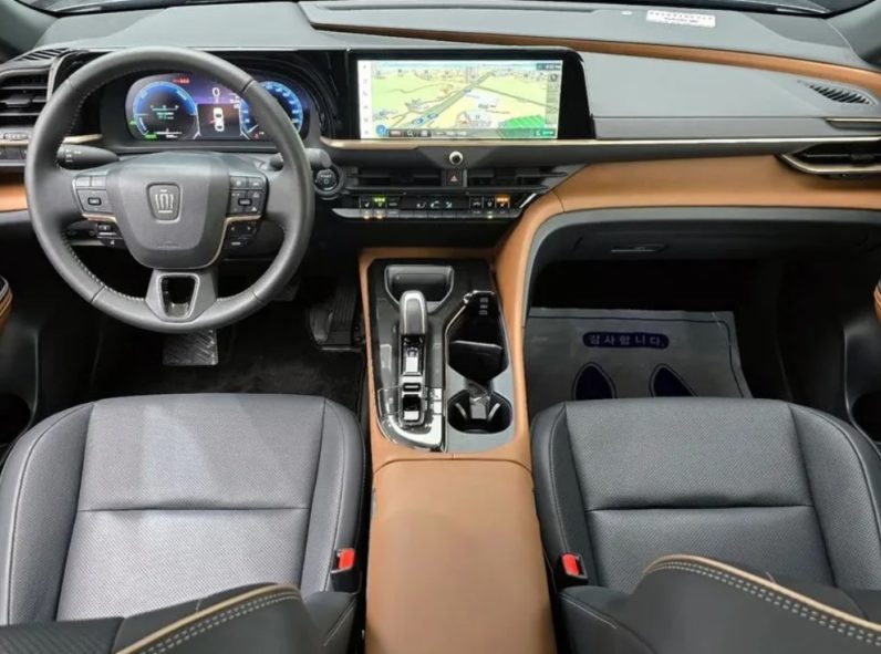 
								Crown Crossover 2.5 4Wd Hybrid full									