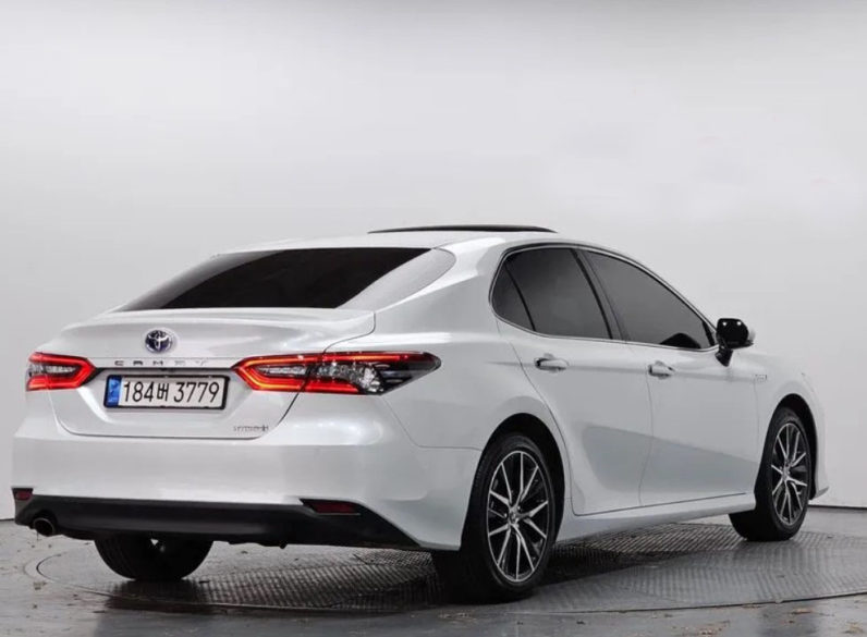 
								Camry (Xv70) 2.5 Xle Hybrid full									